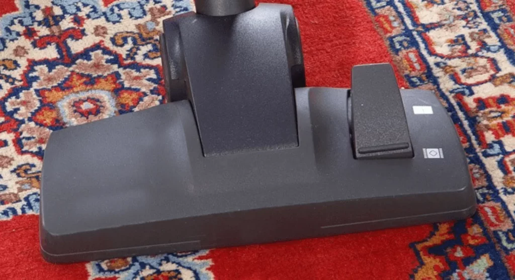 rugs-maintenance-banner Area rug care | LeClaire Flooring